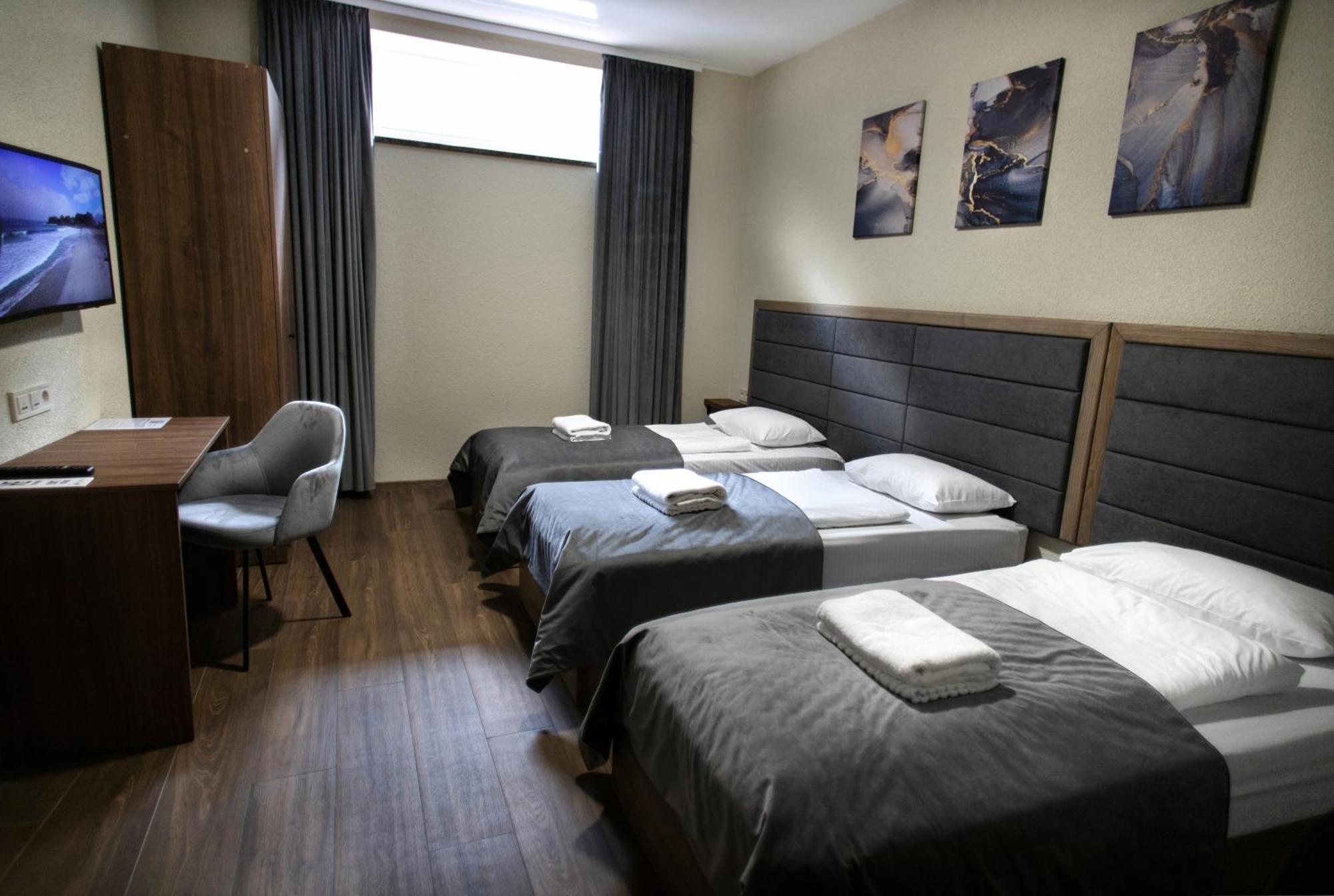 Nesvit Hotel Kyiv Exterior photo